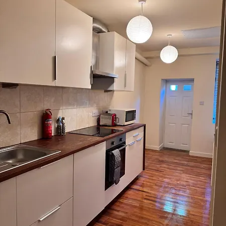 Bec Chambers-stone Apartman