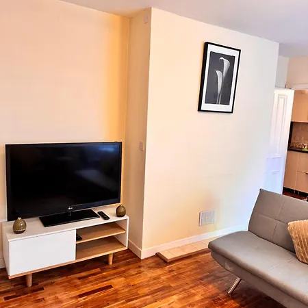 Bec Chambers-stone *