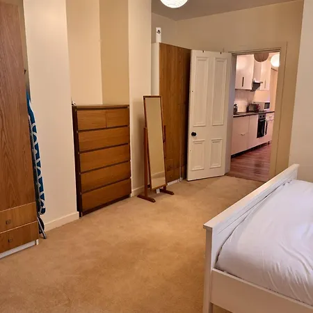 Bec Chambers-stone Apartment Leeds (West Yorkshire)