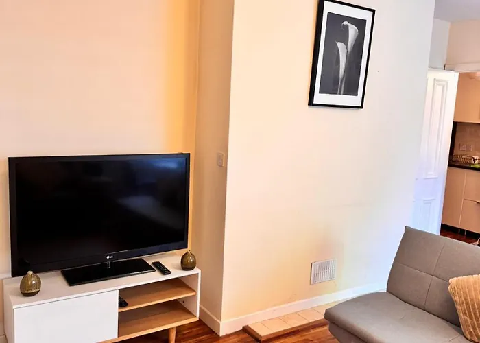 Bec Chambers-stone *